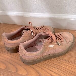 PUMA suede platform sneaker(dusty pink)